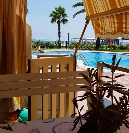 Appartement Residencial Colibri *