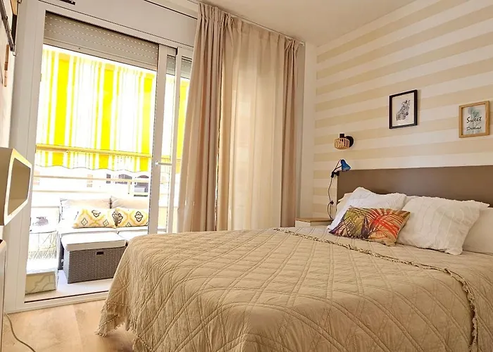 Residencial Colibri アパート カンブリルス